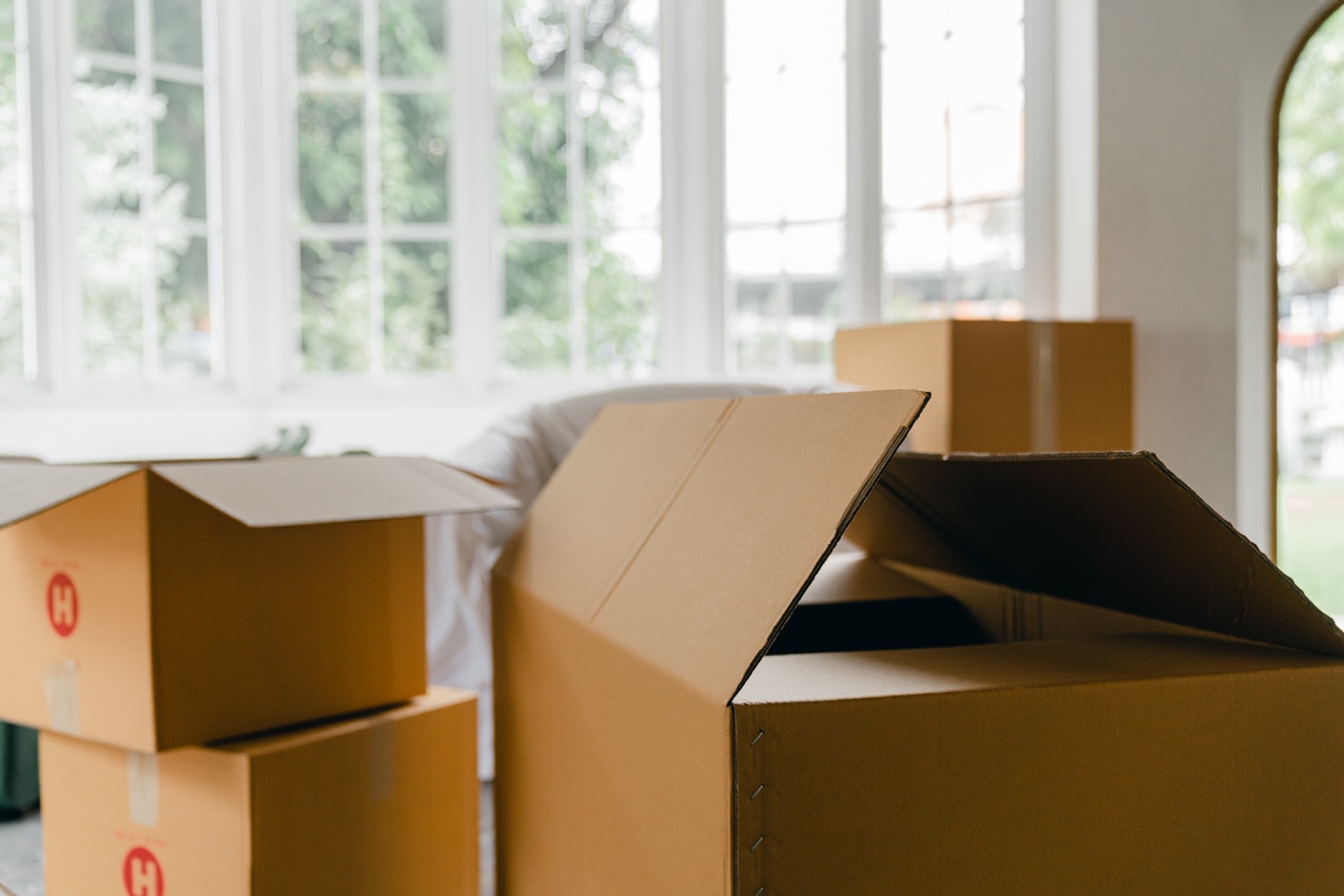 Making Moving Stress-Free: Affordable House Removals UK